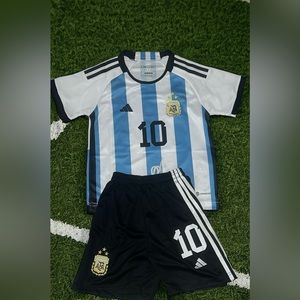 NWT - youth LIONEL MESSI ARGENTINA WORLD CUP 2022 HOME KIDS KIT SIZE M (26)